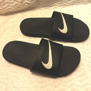 Nike slides kids youth size 4
